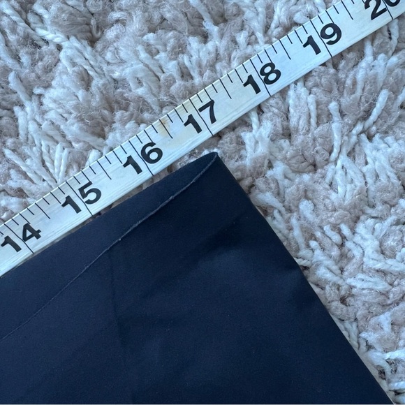 SPANX - Trust Your Thinstincts High-Waisted Mid-Thigh - Black - Picture 8 of 8